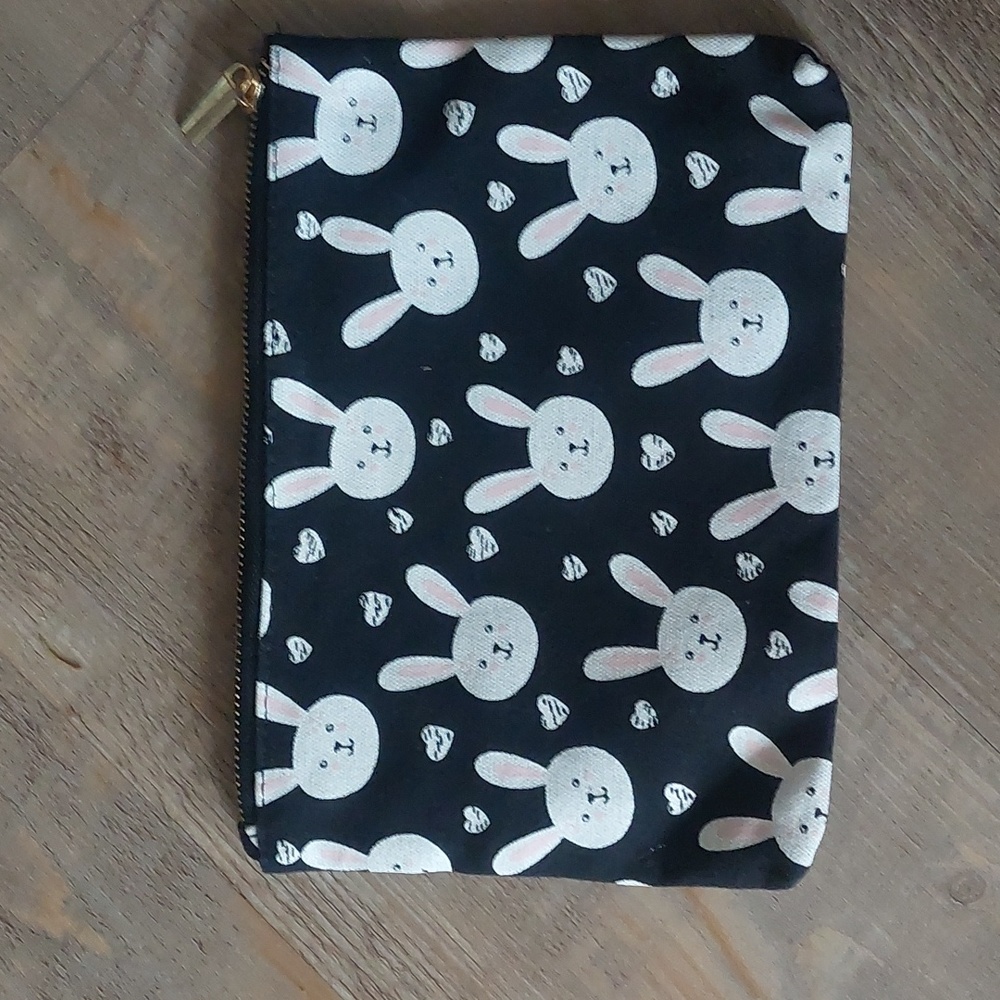 Rabbit‎ print pouch - Picture 3 of 4